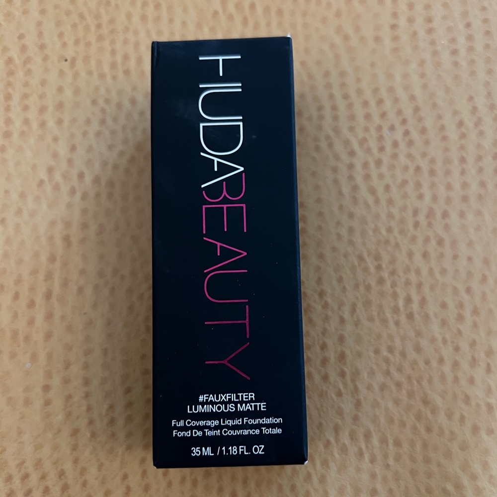 Huda is a fabulous brand, I ordered it from London, but ordered the wrong color!